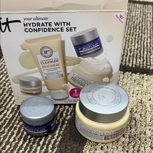 IT Cosmetics Confidence Skincare Duo